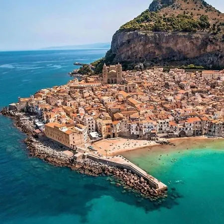 Le Coccinelle Vicino A Cefalu Holiday home