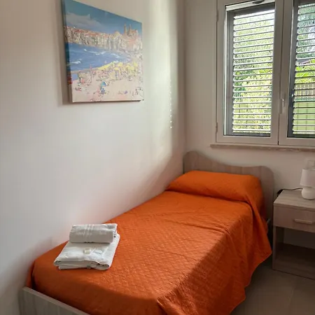 Le Coccinelle Vicino A Cefalu Holiday home